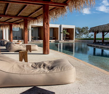 10 advantages of staying in a luxury villa